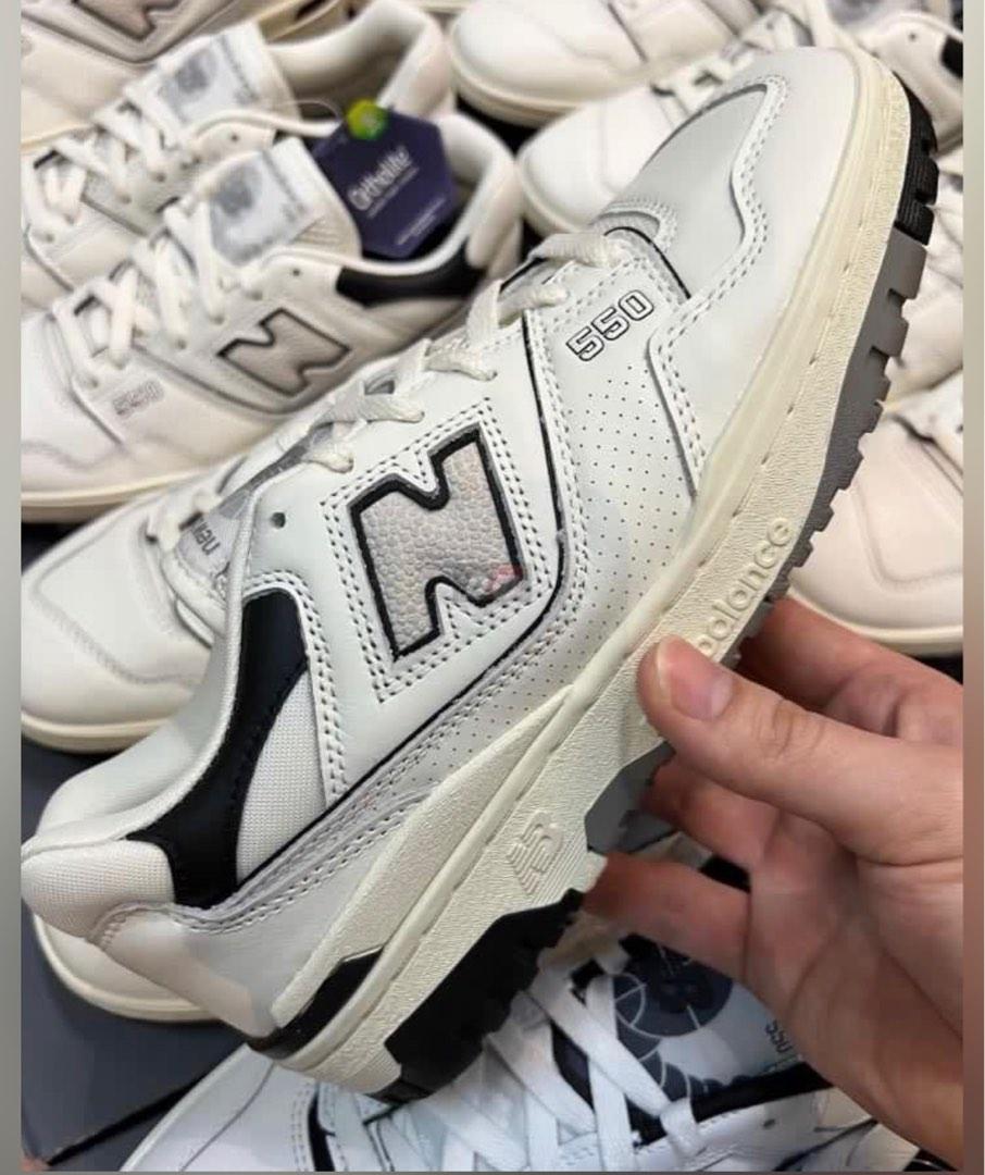 25.5cm-27cm]New balance 550海鹽白, 他的時尚, 鞋, 拖鞋在旋轉拍賣