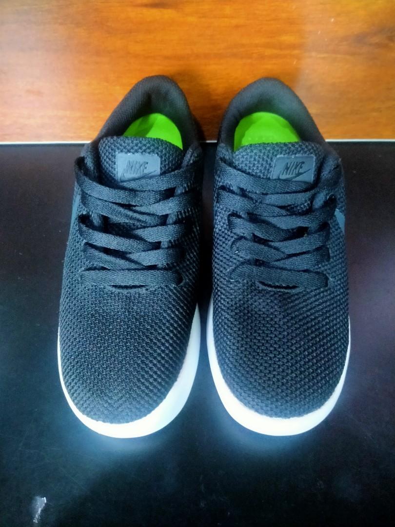 Nike essentialist casual shoes Women s Fashion Footwear