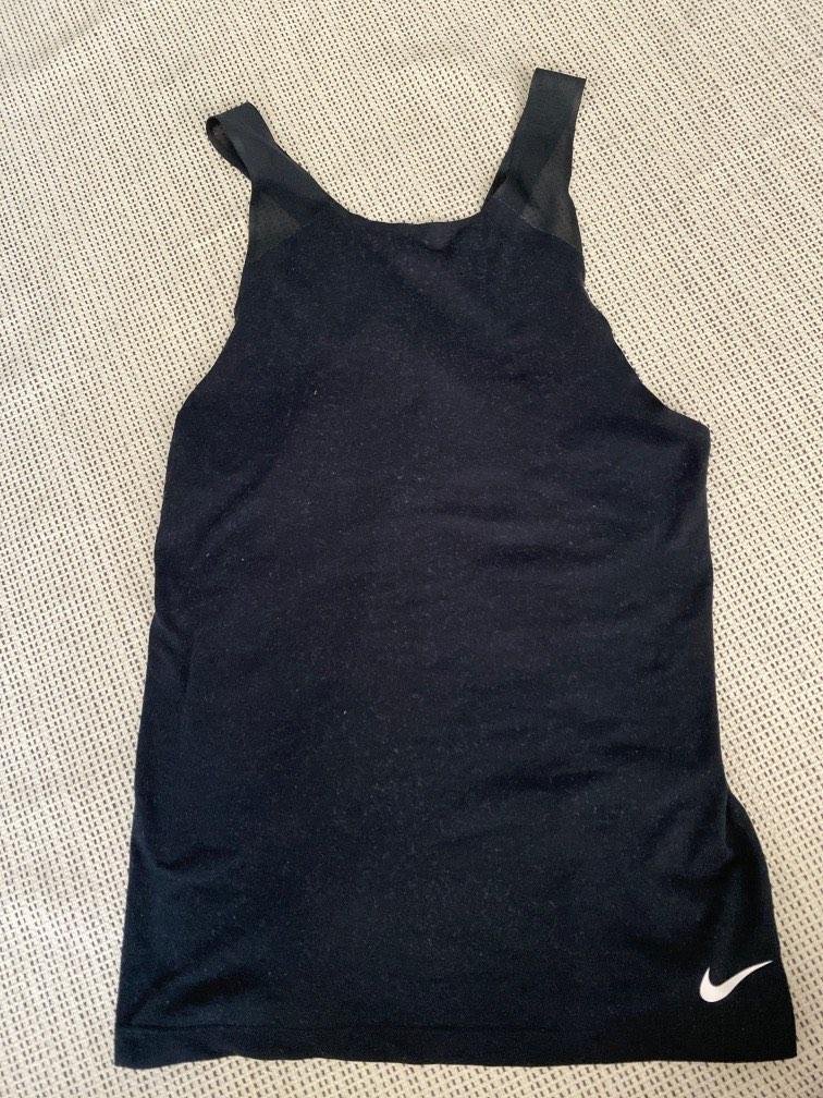 womens nike top