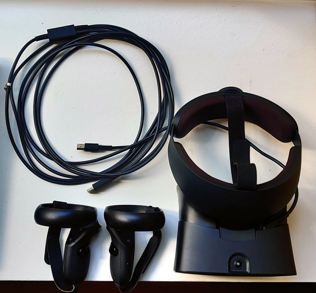 Lenovo Oculus Rift S DX45JH PC Powered High Performance VR Gaming