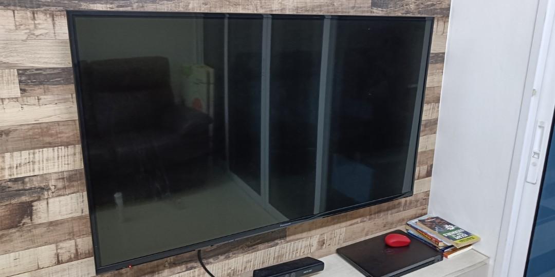 Panasonic 50in LED TV, TV & Home Appliances, TV & Entertainment, TV on