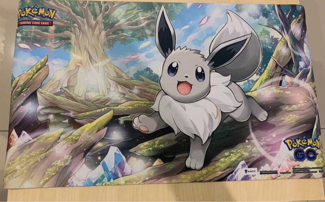 Playmat Pokemon TCG PoGo Premium Collection Radiant Eevee Play Mat