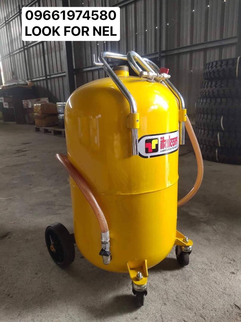 PNEUMATIC OIL DRAINER, Commercial & Industrial, Industrial Equipment on