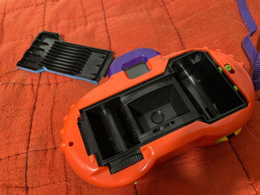 RARE Toy Film Camera by Jollibee/ 2000 Warner Bros., Photography, Cameras on Carousell