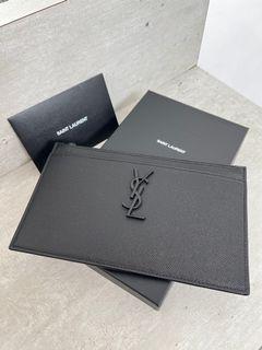 Saint Laurent clutch in grain de poudre leather