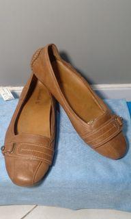 Sepatu Timberland women size 40 Brown
