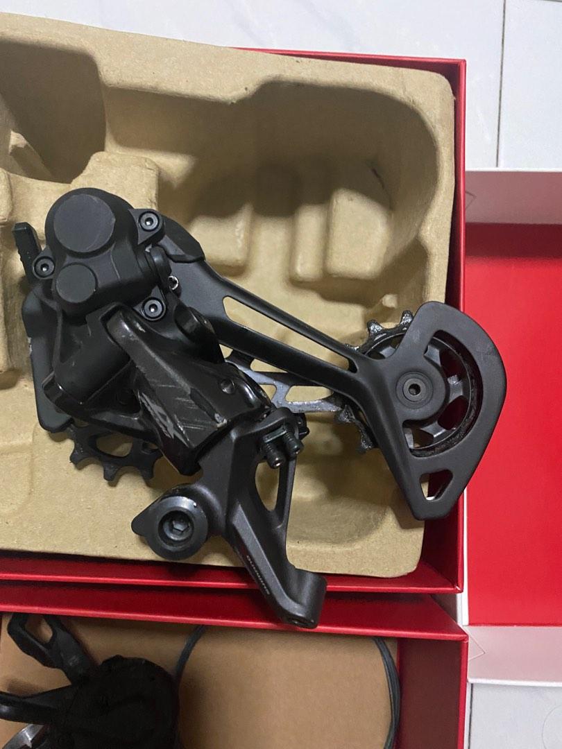 Shimano 12speed Derailer and Shifter, Sports Equipment, Bicycles