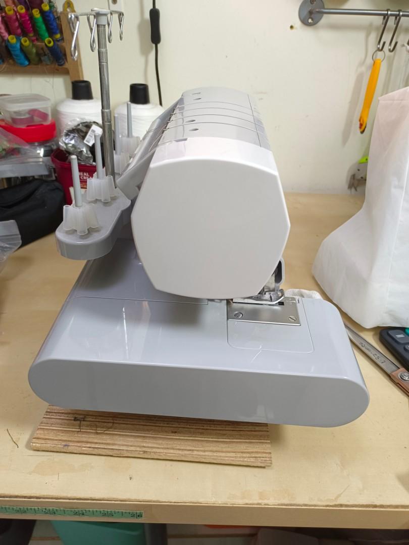 Singer 14HD854 Heavy Duty Overlock Sewing Machine, TV & Home Appliances
