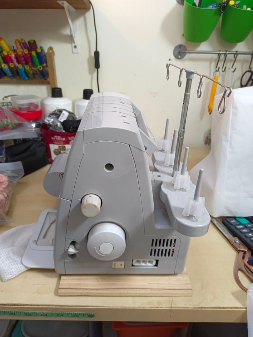 Singer 14HD854 Heavy Duty Overlock Sewing Machine, TV & Home Appliances
