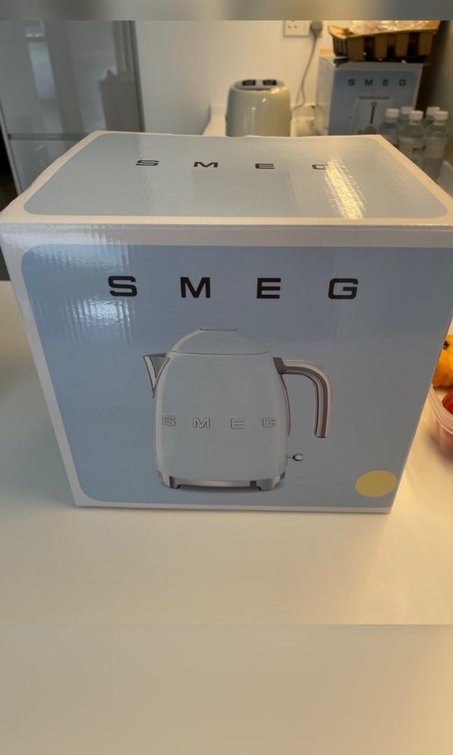 Smeg kettle (cream white), TV & Home Appliances, Kitchen Appliances