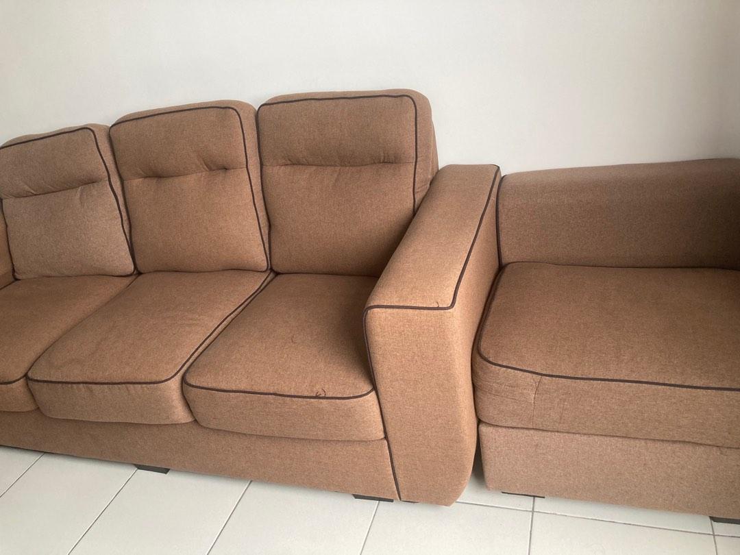 SOFA BENTUK L UTK DI LETGO, Furniture & Home Living, Furniture, Sofas