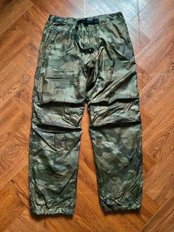 TRACKSUIT UNIQLO CAMO, Men's Fashion, Bottoms, Joggers on Carousell