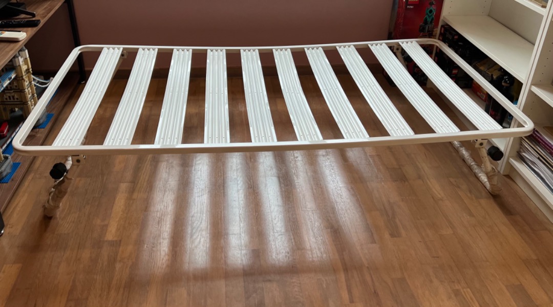 Trundle With wheels Single size, Furniture & Home Living, Furniture