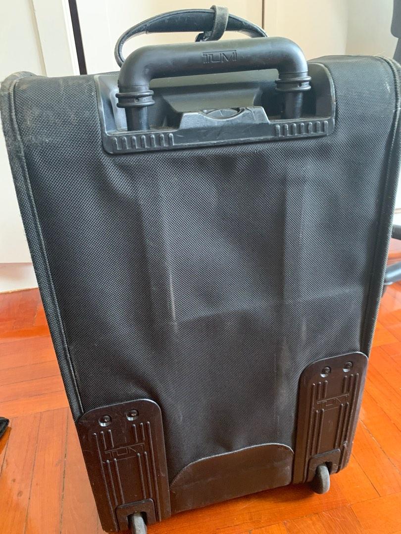 Tumi luggage with garment bag and fabric cleaner, 興趣及遊戲, 旅行, 旅遊 行李箱