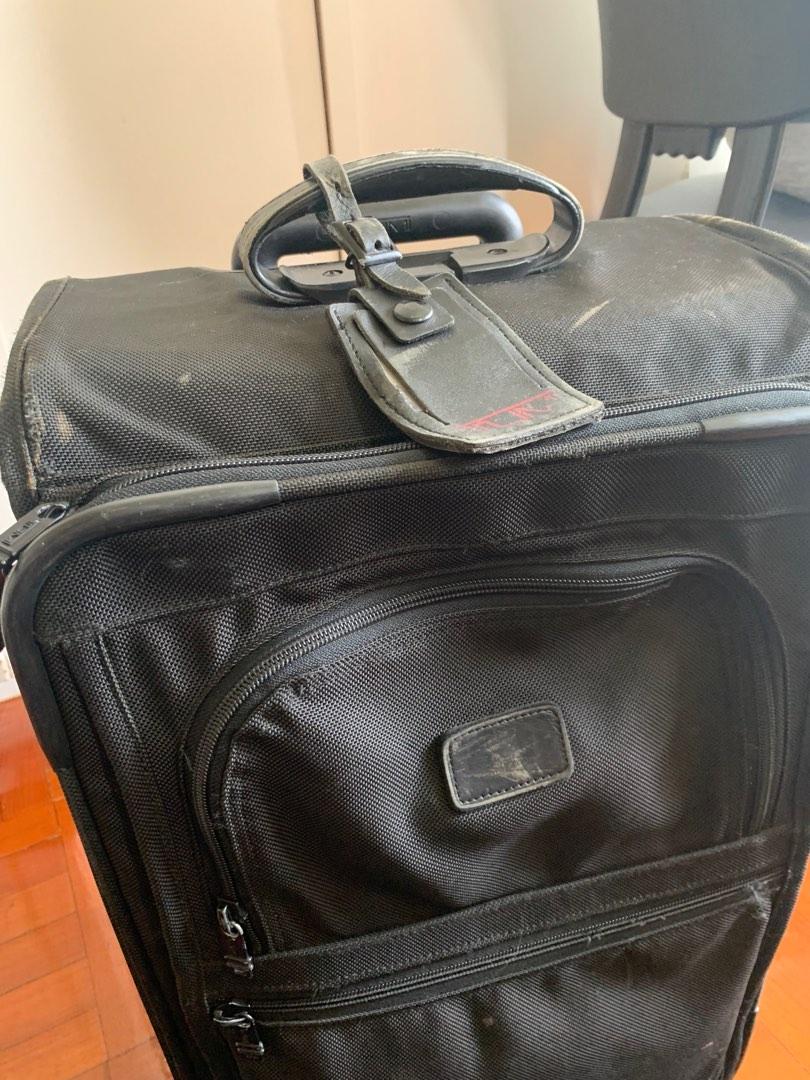 Tumi luggage with garment bag and fabric cleaner, 興趣及遊戲, 旅行, 旅遊 行李箱