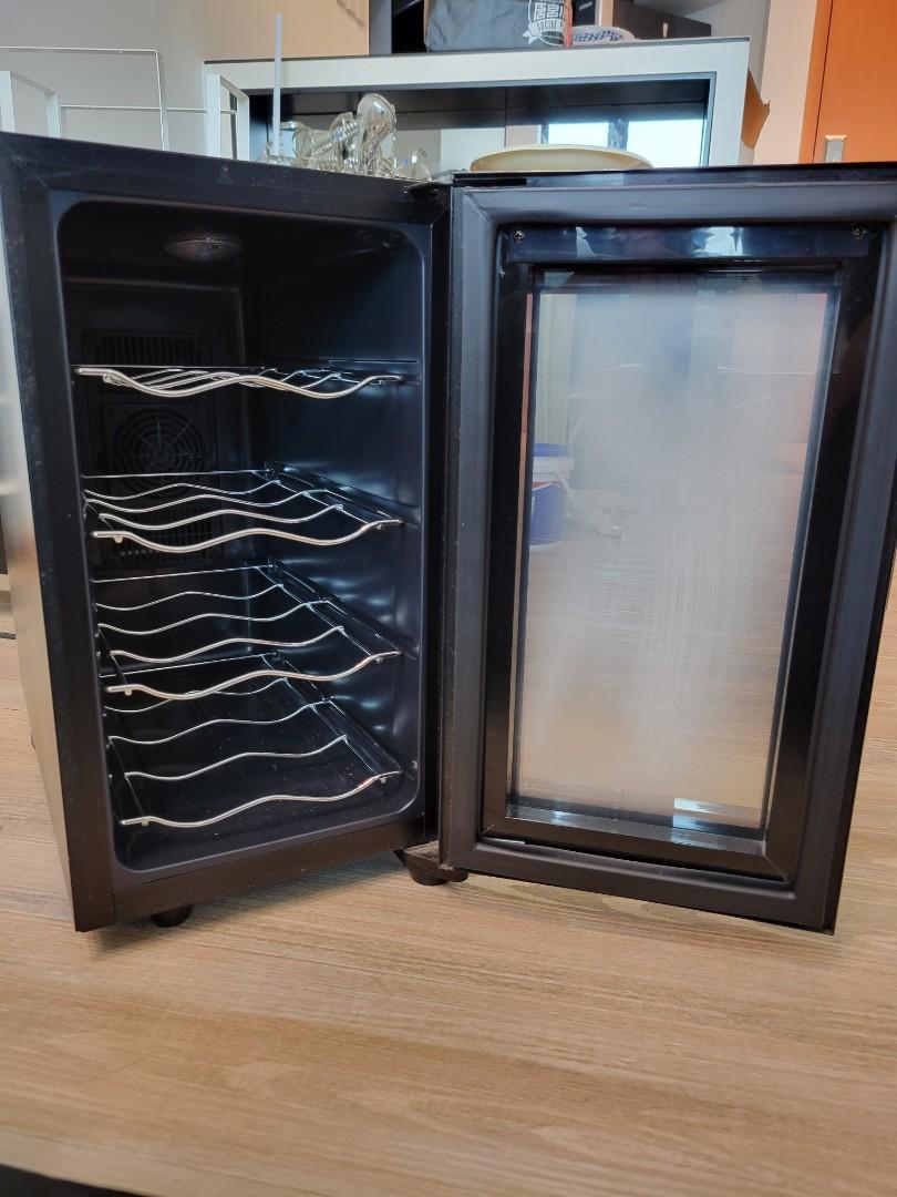 Vivant Wine Cooler 酒櫃(8 bottles), 家庭電器, 其他家庭電器 Carousell