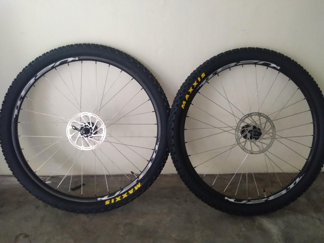 Weinmann u28 wheelset Sports Equipment Bicycles Parts