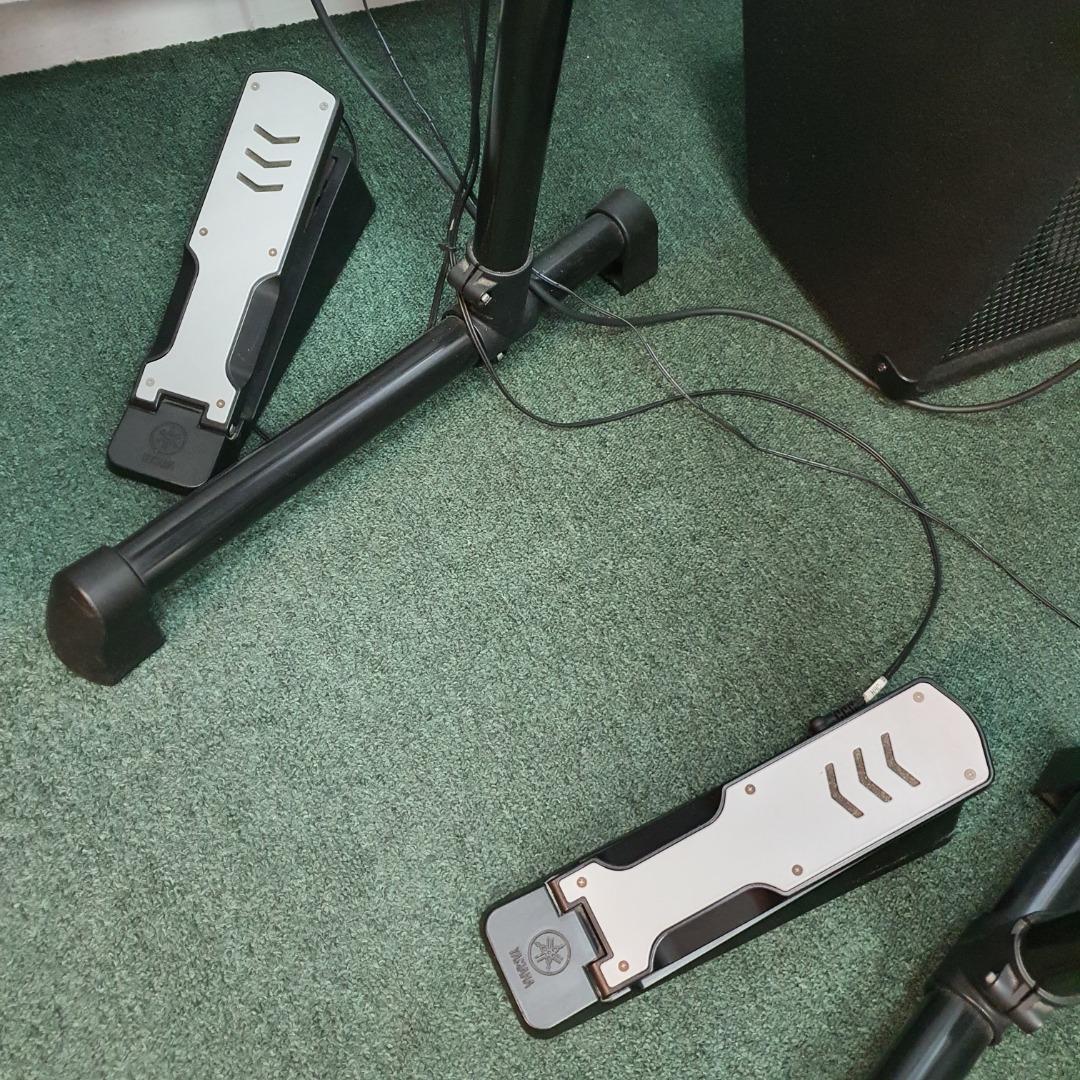 Yamaha DTX400K Electronic Drum Set with freebies (negotiable), Hobbies