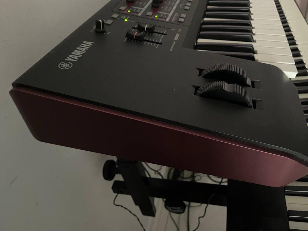 Yamaha MOXF6 61Key Synthesizer Workstation, Hobbies & Toys, Music