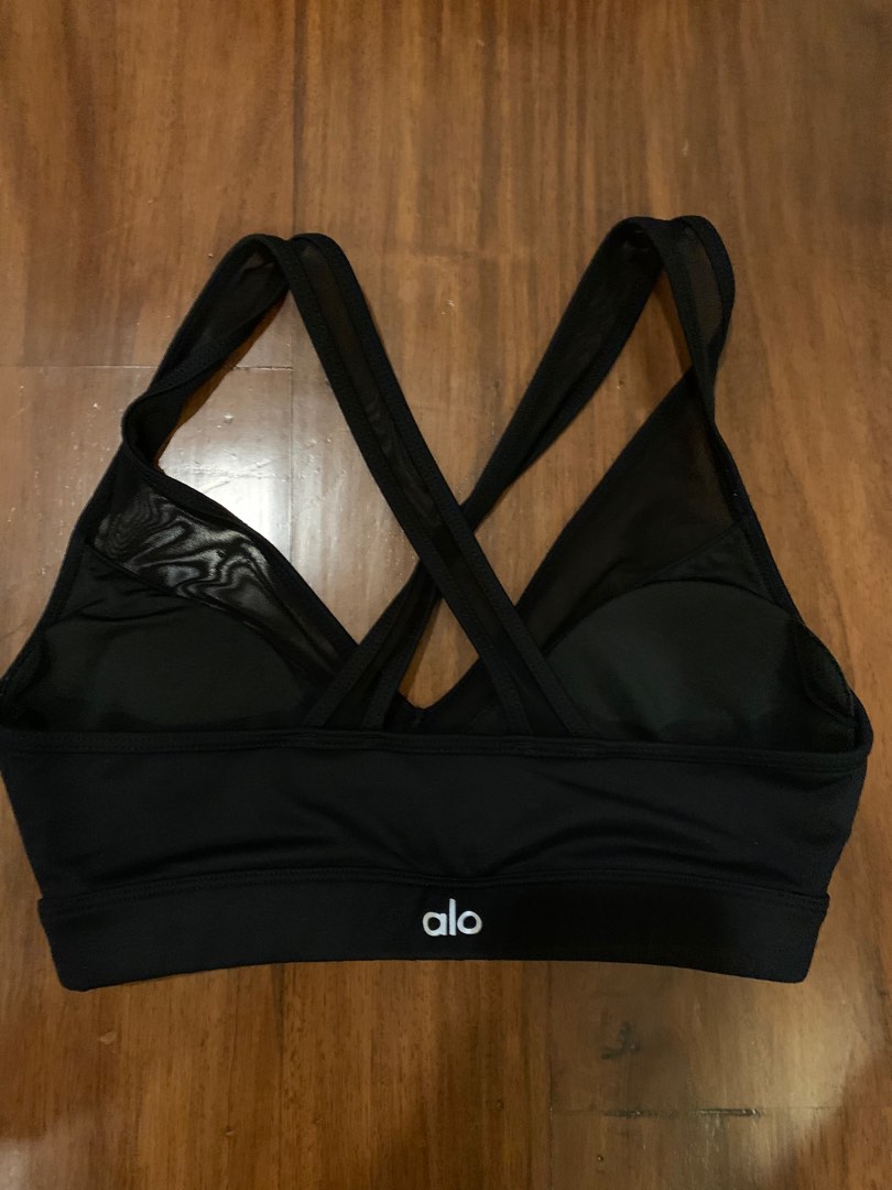 Alo Yoga Sports Bra, Women's Fashion, Activewear on Carousell