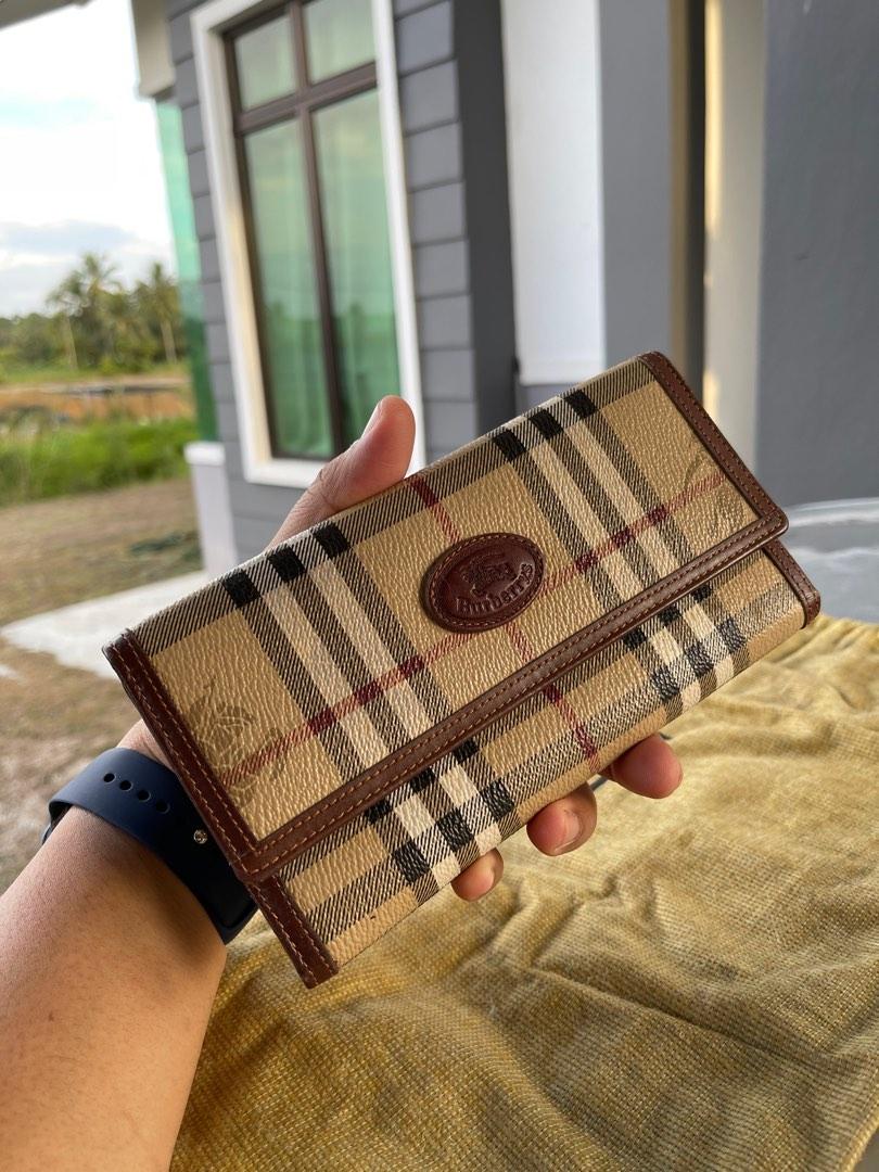 Burberry hotsell purse wallet