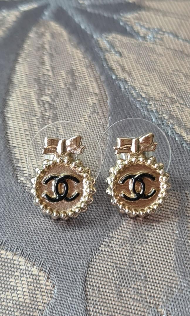 Authentic Chanel Earrings A61356 Women s Fashion Jewelry