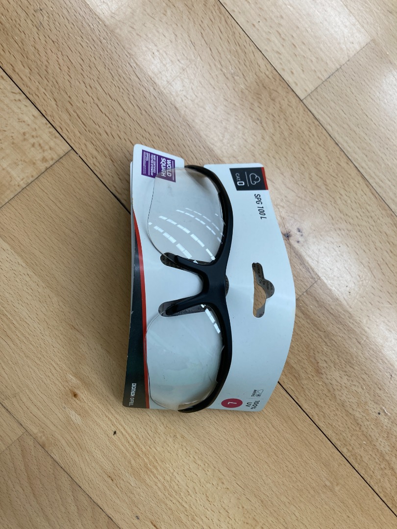 Badminton / Squash Wide Face Glasses, 運動產品, 運動與體育, 運動與體育 球拍和球類運動