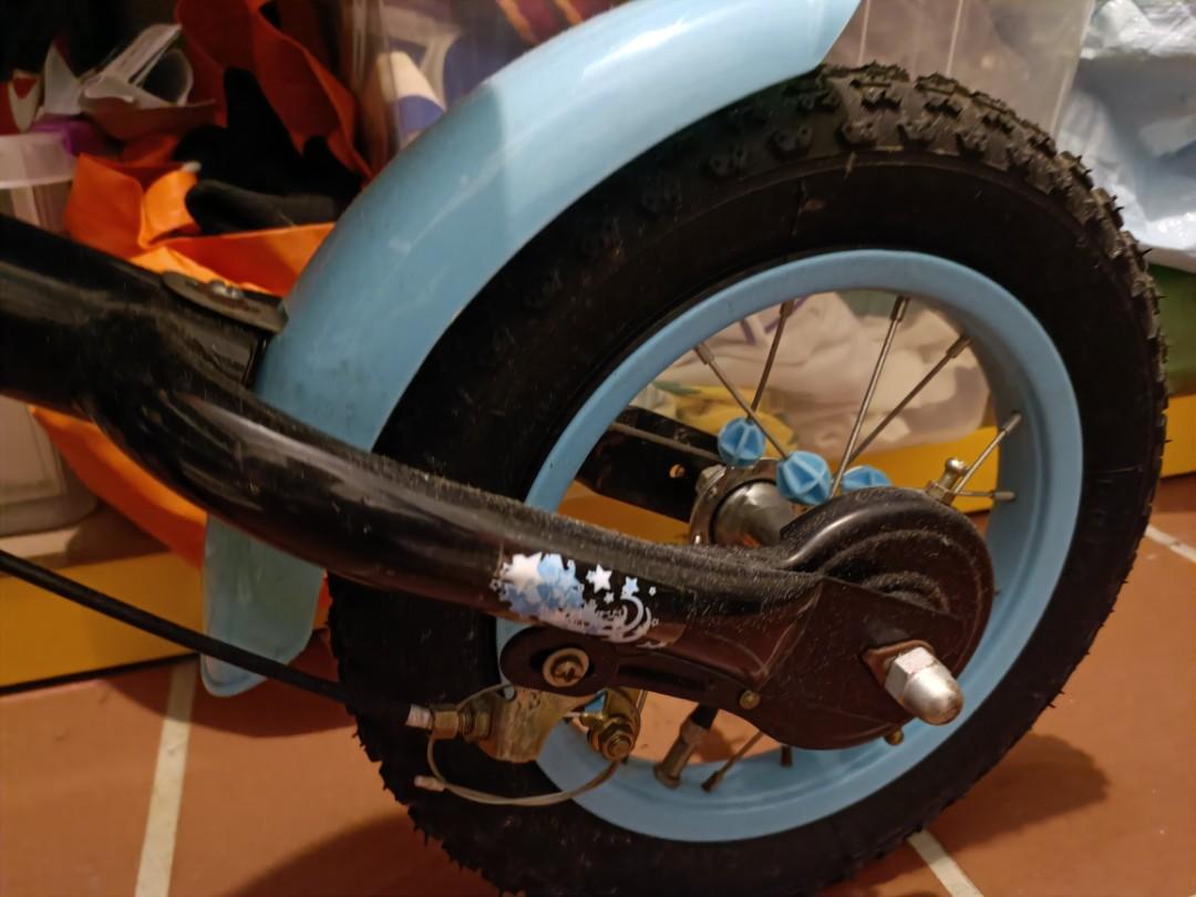 Balance bike Avigo 12 inch, Sports Equipment, Bicycles & Parts, Bicycles on Carousell