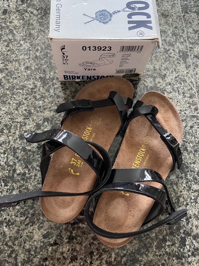 Birkenstock Yara, Women's Fashion, Footwear, Sandals on Carousell