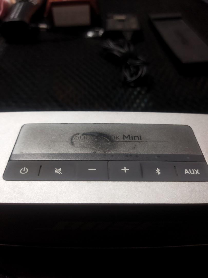 Bose mini outlet soundlink crackling