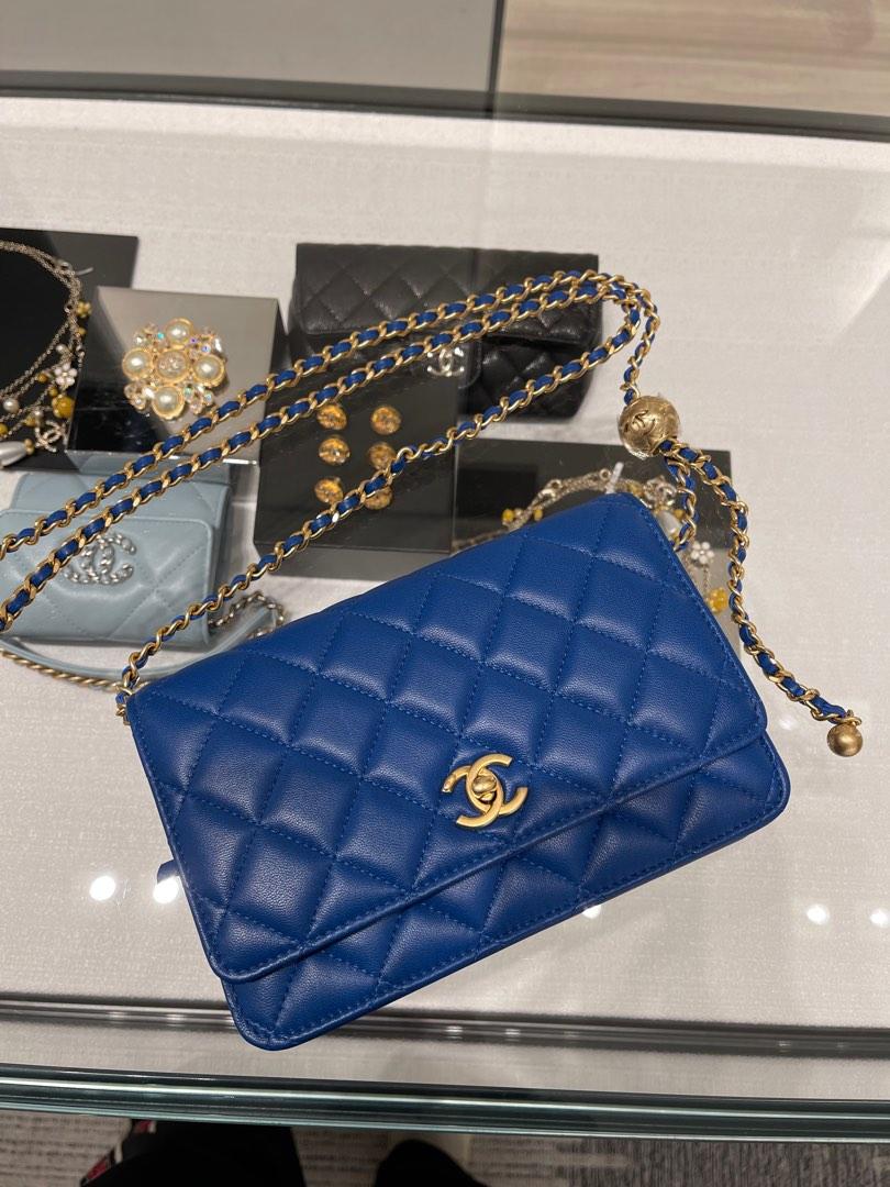 Hottest design Chanel 2022 electric blue wallet on chain pearl crush