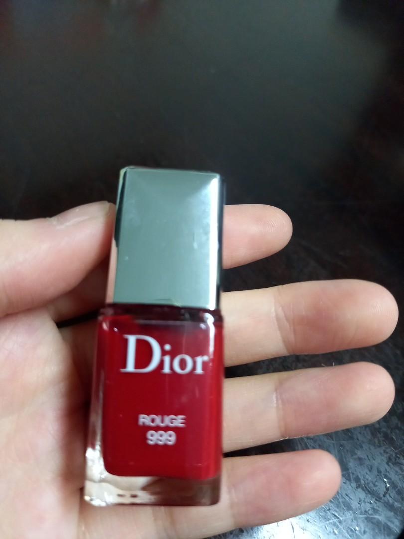 Dior rouge en top diable nail polish