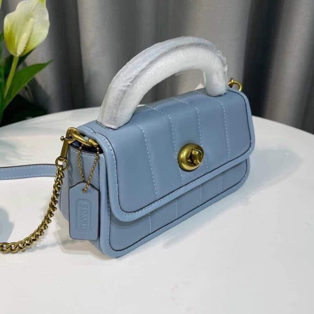 Coach Turnlock Clutch 20 with Quilting in Azure, Women's Fashion, Bags