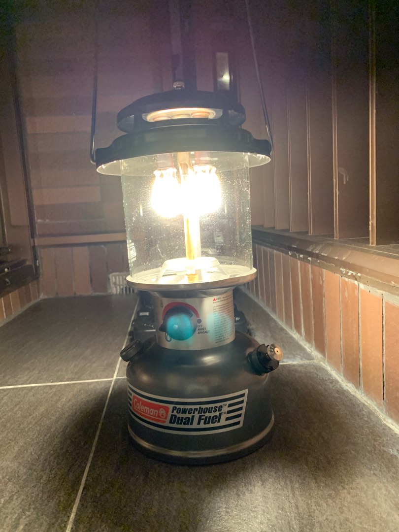 Coleman Dual Fuel Lantern 295A Series, 運動產品, 行山及露營 Carousell