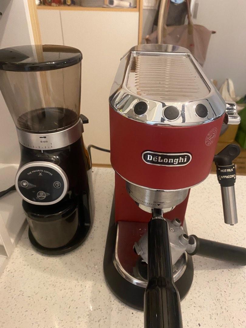 Delonghi Coffee Machine (Free Coffee Grinder), TV & Home Appliances