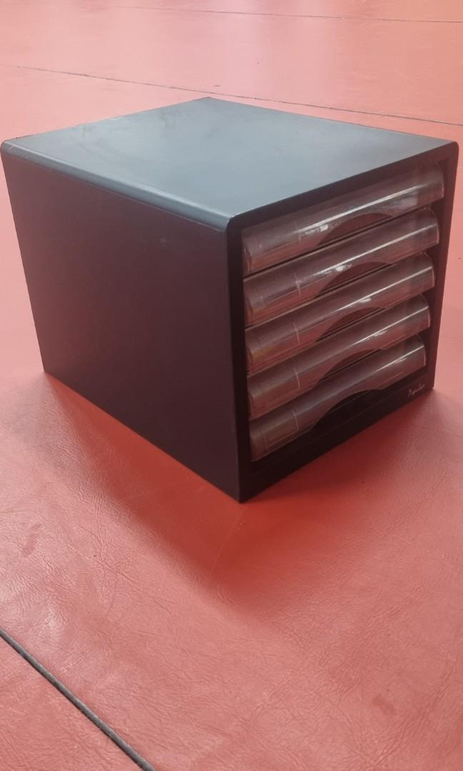 Desktop top file cabinet