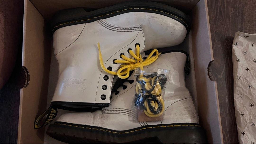 Dr.Martens Airwair 1460 white blanc Men s Fashion Footwear