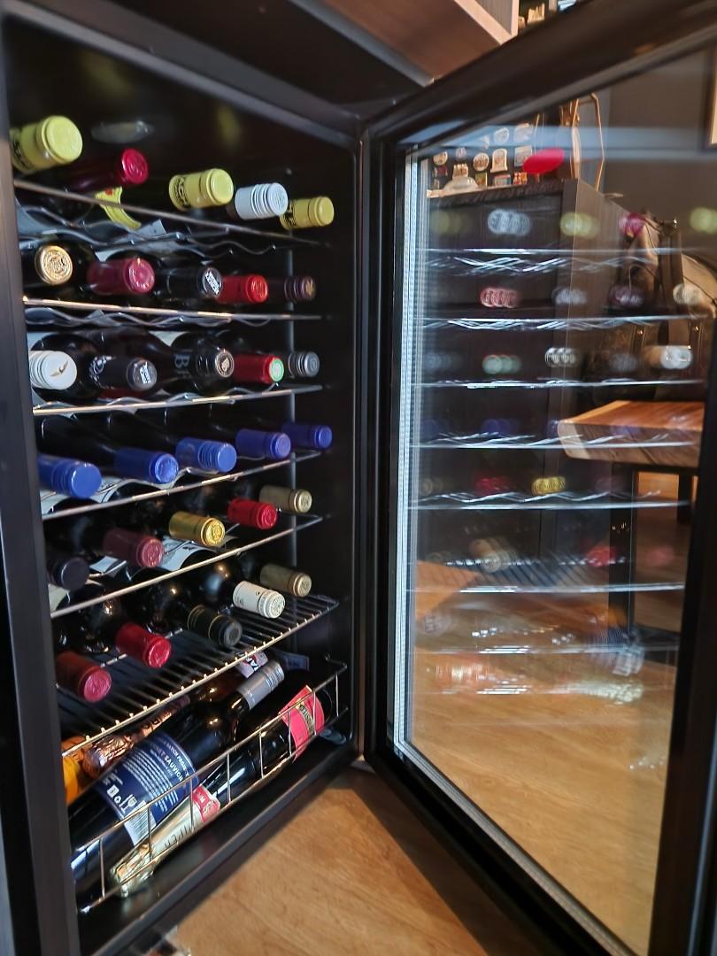 Europace wine chiller, TV & Home Appliances, Kitchen Appliances, Wine