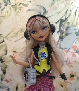 (Category: ) located in . Submitted by NikKnacks (Listing ID 1184265839, Image 1). Description: .