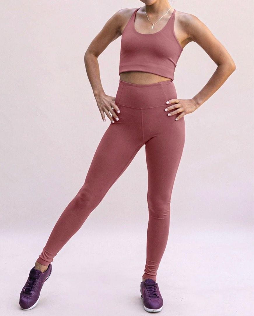 Fig Halter Bra Crop Top GIRLFRIEND COLLECTIVE (Category: Activewear) located in Muntinlupa City. Submitted by bznic (Listing ID 1184127808, Image 3). Description: Paid $46 + TAX + SF Asking 2,200 RFS: got pregnant does’t fit anymore Condition: washed and fitted it but never wore it out.