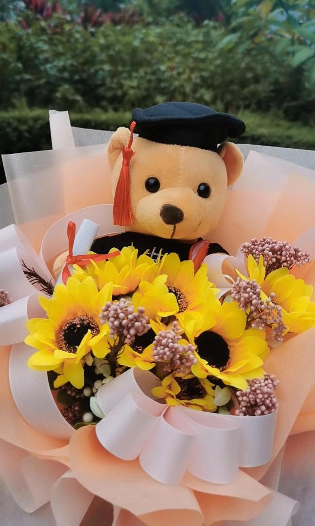 Graduation flower and bear, Hobbies & Toys, Stationery & Craft, Flowers