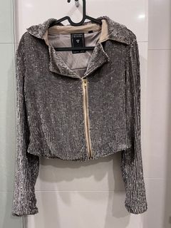 (Category: ) located in . Submitted by loveshopping2 (Listing ID 1184205212, Image 1). Description: .