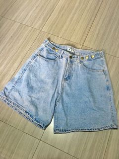 (Category: ) located in . Submitted by katnobleza (Listing ID 1184169181, Image 1). Description: .