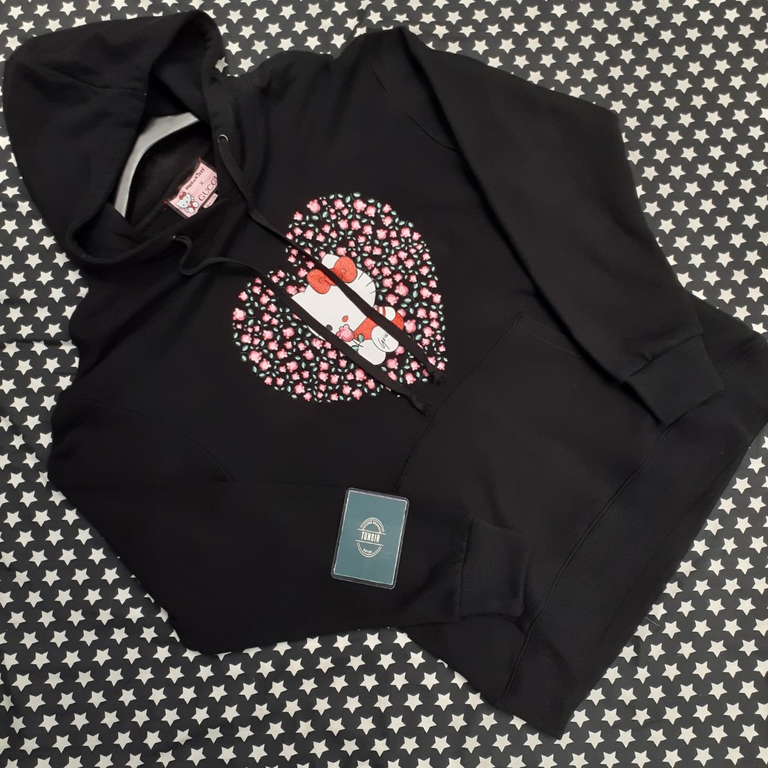 Hello Kitty x #Gucci Hoodie Cotton, Women's Fashion, Coats, Jackets and  Outerwear on Carousell