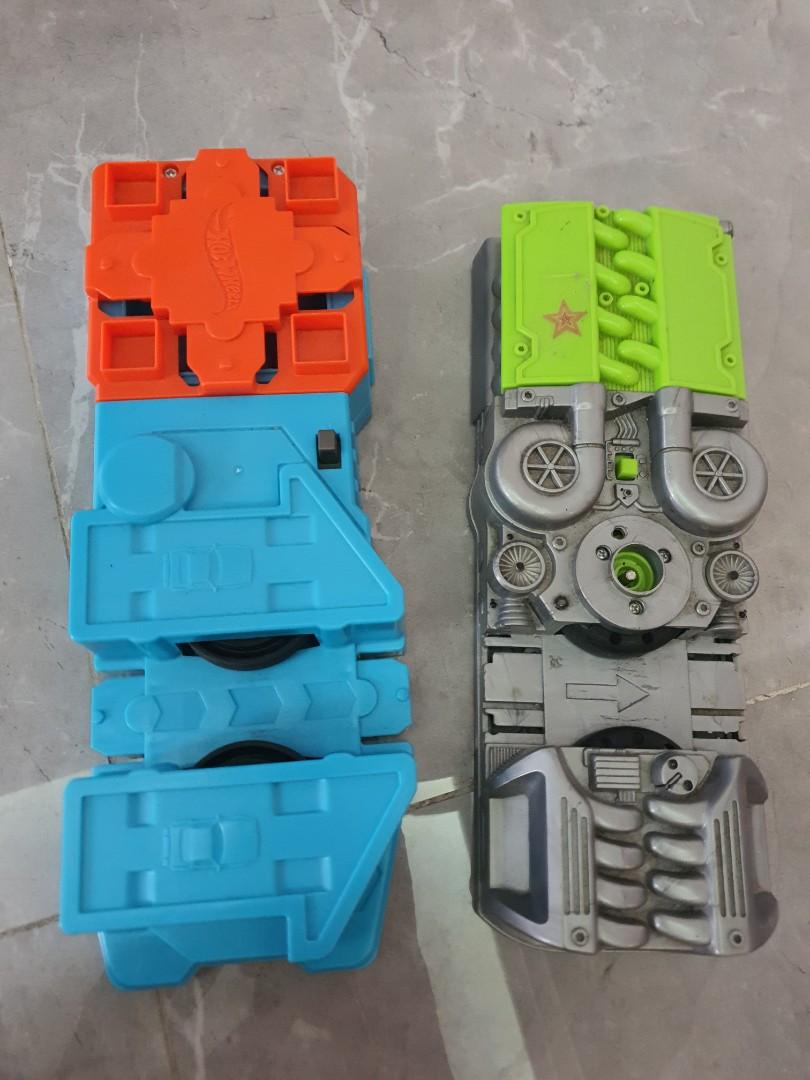 Hot wheels 2025 battery launcher