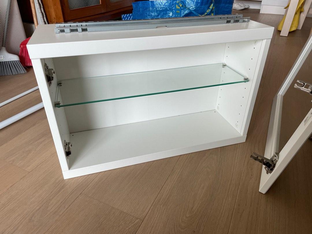 IKEA shelf unit with glass door wall white Besta 宜家 白色木入掛牆櫃架, 傢