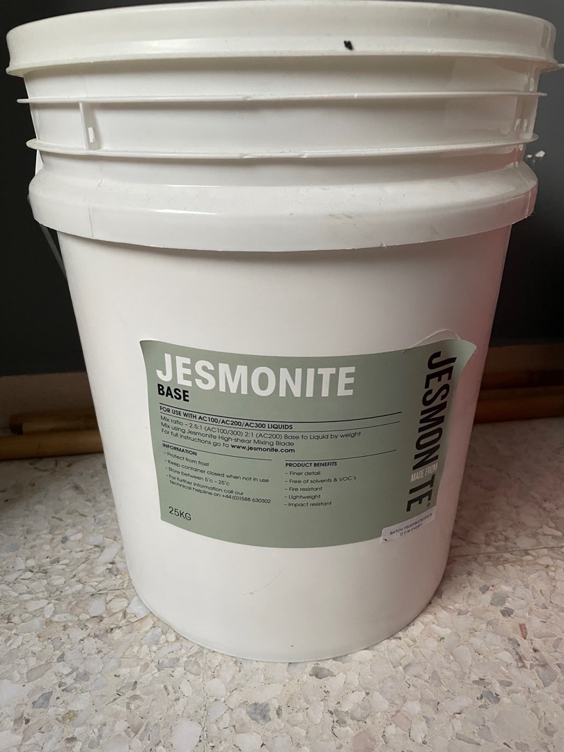 JESMONITE starter kit AC100 for a vase with a tray