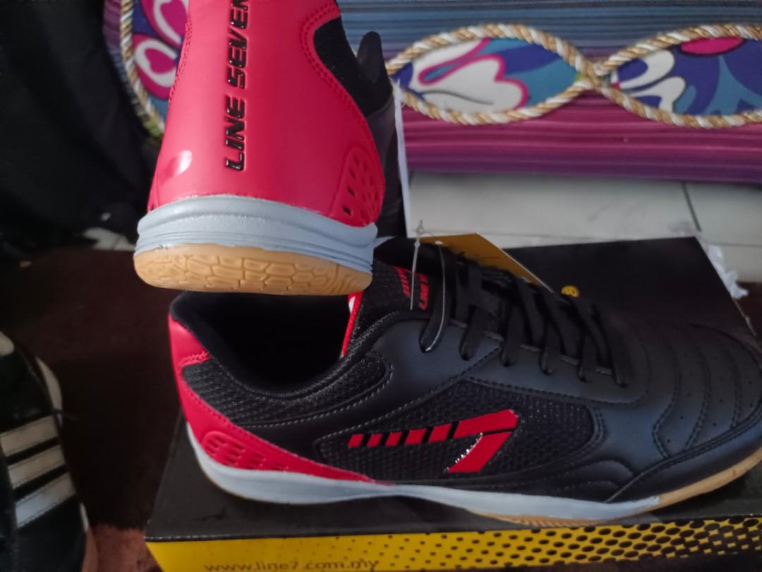 Kasut futsal line 7 shop