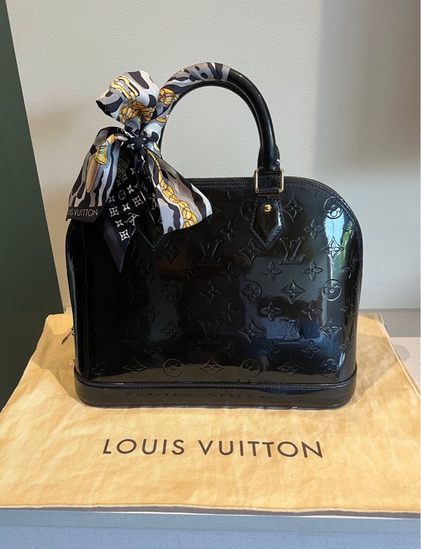 Louis Vuitton Alma Pm Patent Leather Handbag in Black