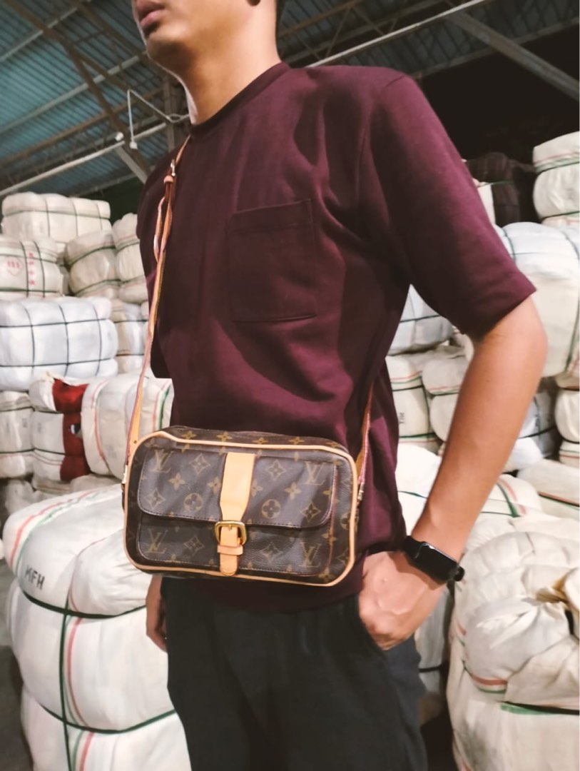 Louis Vuitton Sling Bag Monogram, Men's Fashion, Bags, Sling Bags